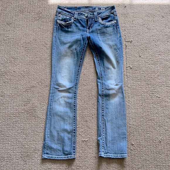 Miss Me ladies jeans Size 28 Slim Boot EUC smoke free home 🏡 - Picture 2 of 3